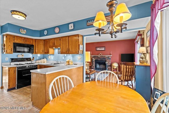 18 Sweetbriar Trl, House other with 4 bedrooms, 3 bathrooms and null parking in Howell NJ | Image 12