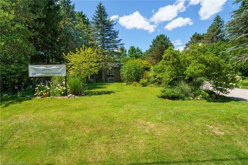 235 Concession Rd 11, Freelton, ON, L8B1H7 | Card Image