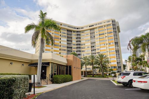 10-100 Golden Isles Dr, Hallandale Beach, FL, 33009-5885 | Card Image