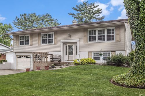 1630 Victoria Dr, Elkhart, IN, 46514-4162 | Card Image