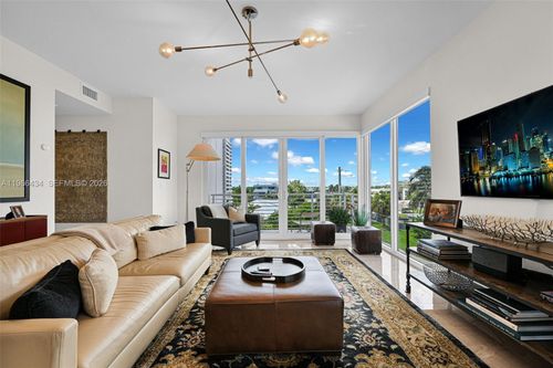 unit-301-1900 Se 2nd St, Deerfield Beach, FL, 33441-4642 | Card Image