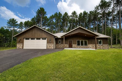 1002 E 10th St, MERRILL, WI, 54452-1212 | Card Image