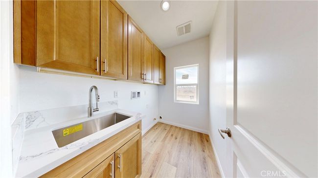 10625 Caughlin Rd, House other with 4 bedrooms, 3 bathrooms and 3 parking in Phelan CA | Image 64