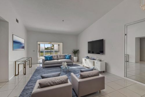 204-5952 Regal Glen Dr, Boynton Beach, FL, 33437-5628 | Card Image