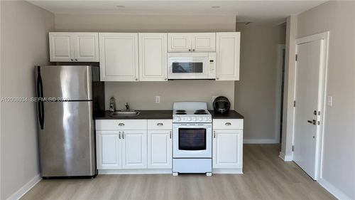 1-534 Sw 6th Ct, Miami, FL, 33130-2652 | Card Image