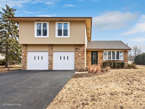 887 Braintree Ln, Bartlett, IL, 60103-4571 | Card Image