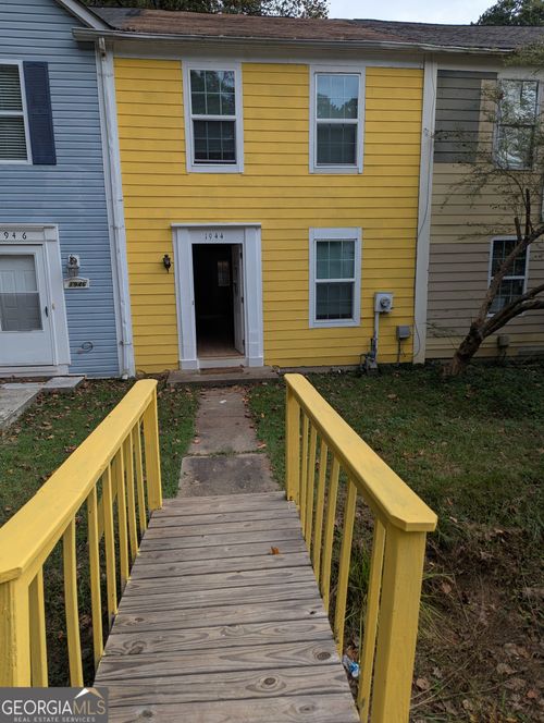 1944 Terri Meyer Dr Se, smyrna, GA, 30080-8111 | Card Image