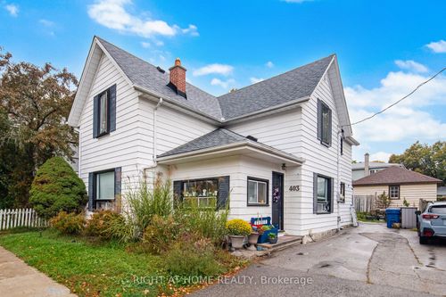 403 Park Ave, Newmarket, ON, L3Y1V7 | Card Image