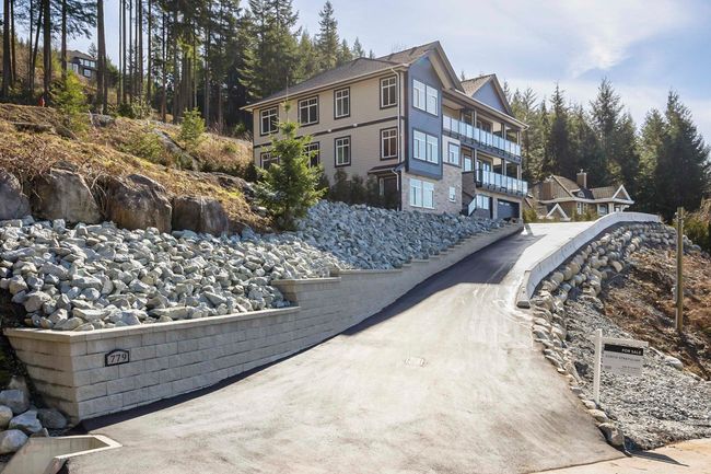 779 Sunset Ridge, House other with 9 bedrooms, 6 bathrooms and 6 parking in Anmore BC | Image 2