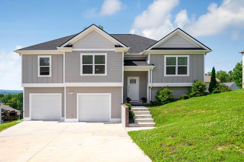 7276 Mercedes Ln, Ooltewah, TN, 37363-5590 | Card Image