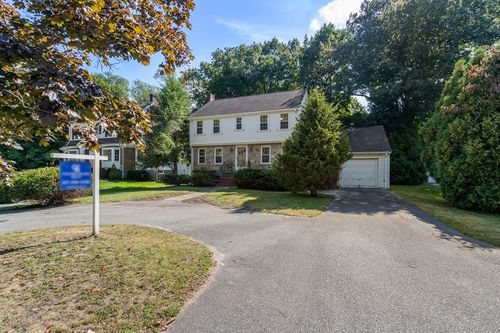 795 Brook Rd, Milton, MA, 02186-3529 | Card Image