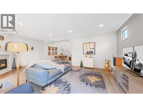 38-6100 Woodwards Rd, Richmond, BC, V7E6G9 | Card Image