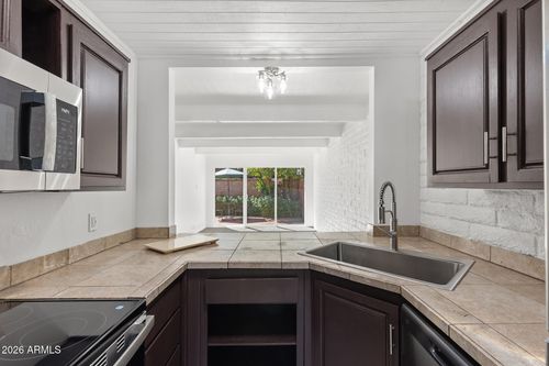 36-3012 N 32nd St, Phoenix, AZ, 85018-6868 | Card Image