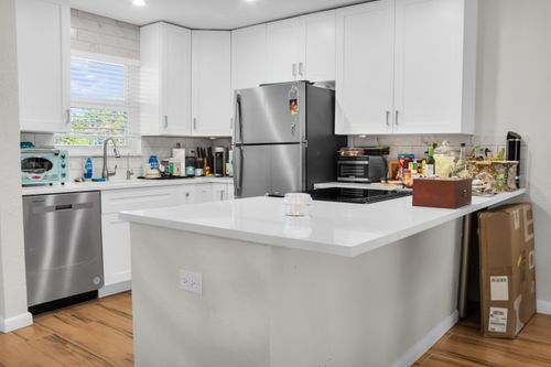 15-2202 Ne 36th St, Lighthouse Point, FL, 33064-7583 | Card Image