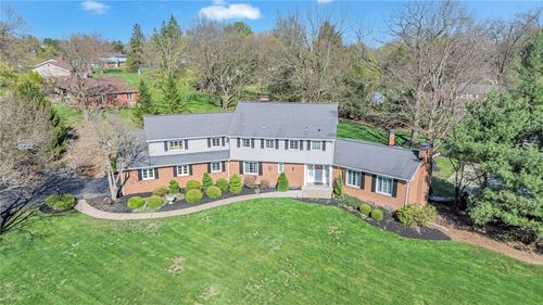 126 Windy Ghoul Dr, Brighton Twp, PA, 15009-1356 | Card Image