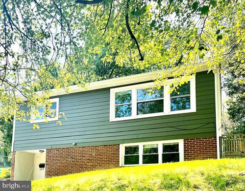 13428 Greenacre Dr, WOODBRIDGE, VA, 22191-1814 | Card Image