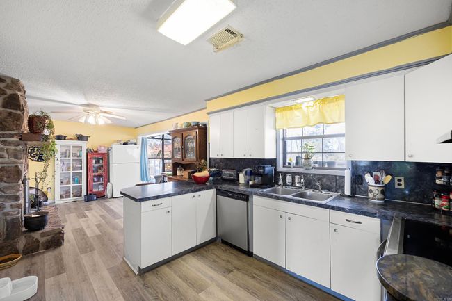 13010 Highway 65 S, House other with 3 bedrooms, 2 bathrooms and null parking in Damascus AR | Image 12