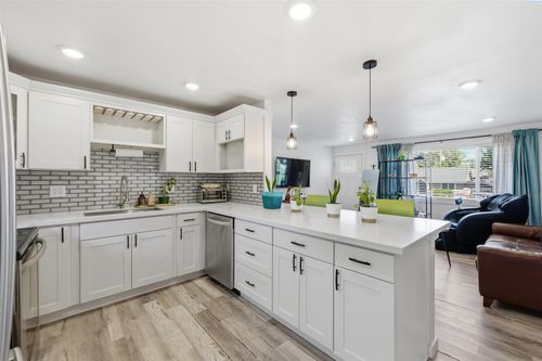 622 6th St Se, Auburn, WA, 98002-6154 | Card Image