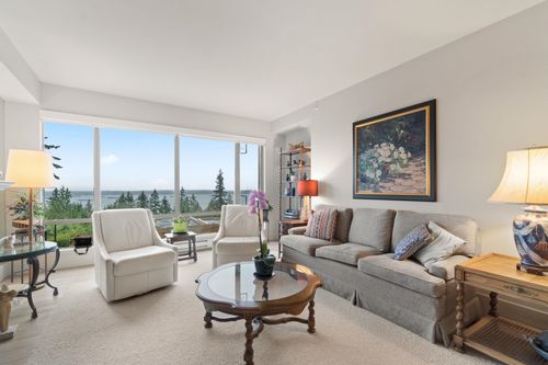 201-3105 Deer Ridge Dr, West Vancouver, BC, V7S4W1 | Card Image