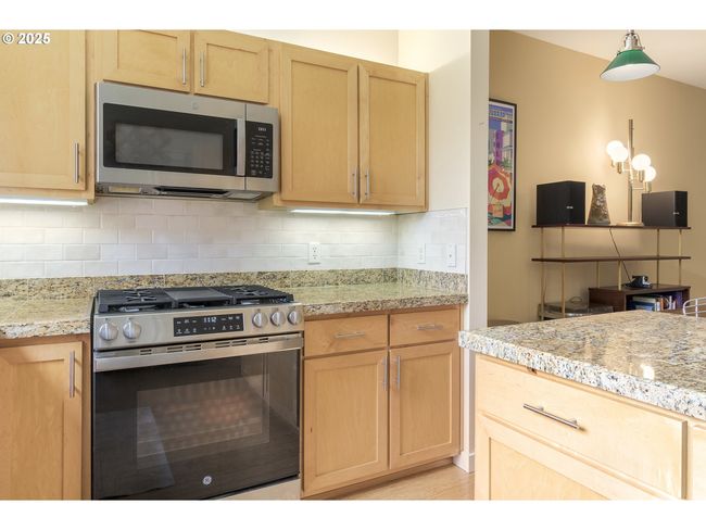 APT-38 - 327 Rustic Pl, Condo with 2 bedrooms, 2 bathrooms and 1 parking in Eugene OR | Image 13
