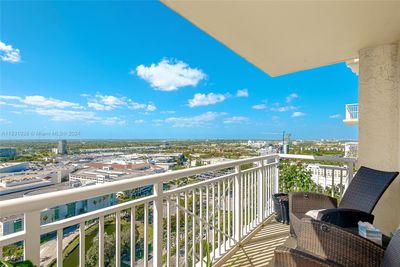 2612 - 19501 W Country Club Dr, Condo with 2 bedrooms, 2 bathrooms and null parking in Aventura FL | Image 1