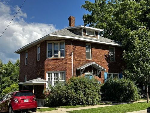 325 S Page St, Stoughton, WI, 53589-2186 | Card Image