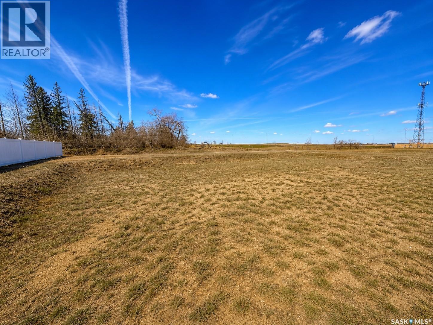 Land in Pilot Butte 2