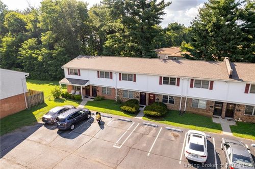 3157 Wooded Way, Jeffersonville, IN, 47130-7208 | Card Image