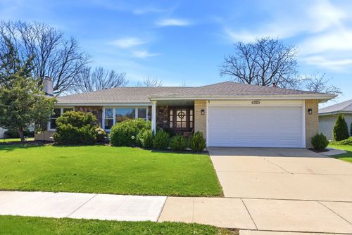 7741 Sycamore Dr, Orland Park, IL, 60462-4246 | Card Image