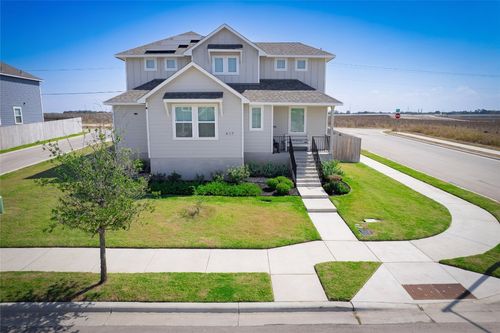 417 Ravens Crest Dr, Hutto, TX, 78634-2527 | Card Image