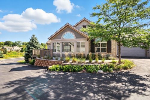 15275 Casey Cir, Brookfield, WI, 53005-4149 | Card Image