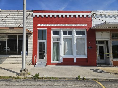 108 N Public Sq, Alexandria, TN, 37012-2141 | Card Image