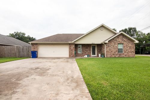 3913 Central Blvd, Nederland, TX, 77627-3228 | Card Image