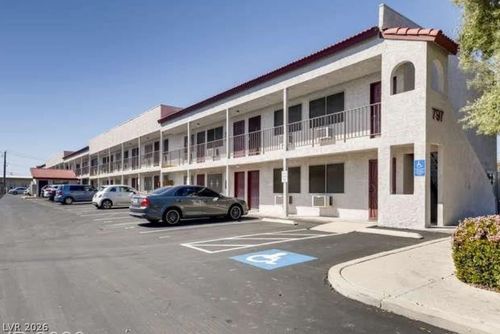 apt-24-797 E Harmon Ave, Las Vegas, NV, 89119-6728 | Card Image