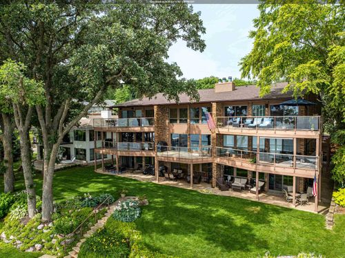 16978 S Inner Ln, Spirit Lake, IA, 51360-7602 | Card Image