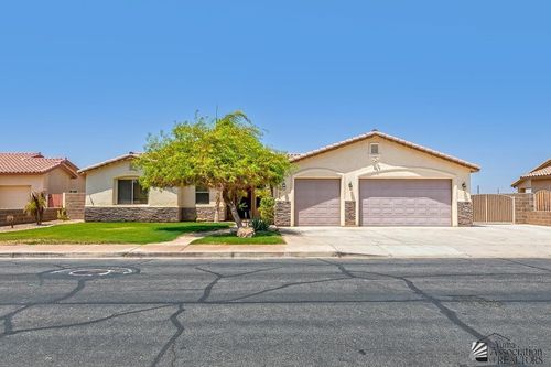 2496 S View Pkwy, Yuma, AZ, 85365-1136 | Card Image