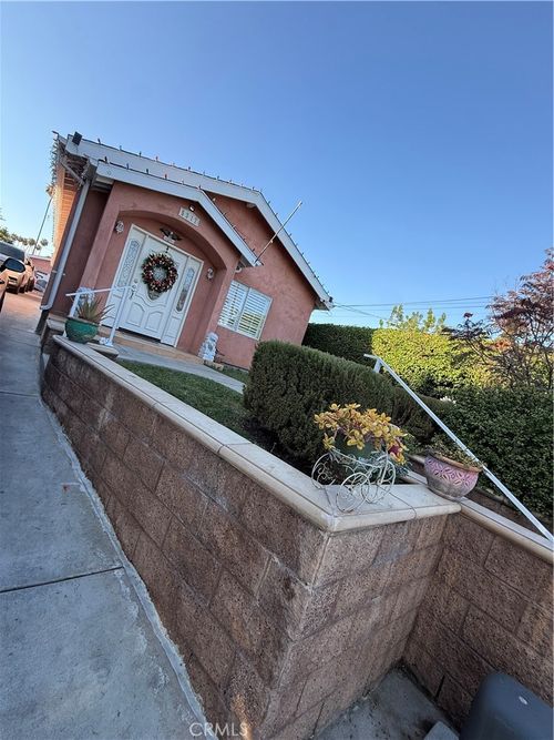 5317 Cronus, Los Angeles, CA, 90032 | Card Image