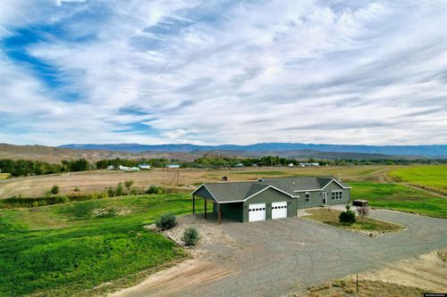 2822 Lane 33 1/2, Greybull, WY, 82426-9752 | Card Image