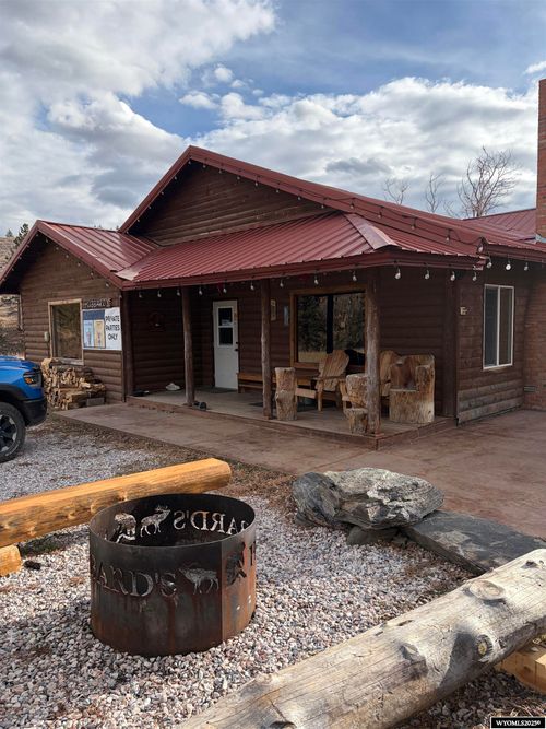 1825 Cottonwood Park Rd, WHEATLAND, WY, 82201-8006 | Card Image