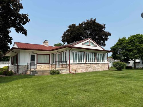 1514 Michigan Ave, Savanna, IL, 61074-1836 | Card Image
