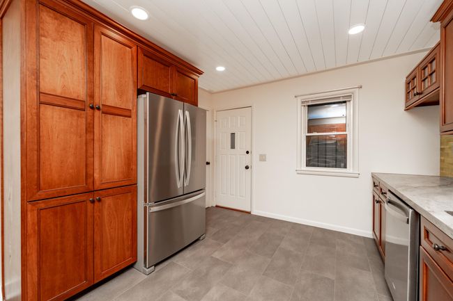 811 Thomas St, House other with 3 bedrooms, 2 bathrooms and null parking in Plainwell MI | Image 16