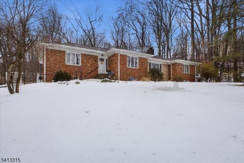 17 Helen St, Warren, NJ, 07059-5817 | Card Image