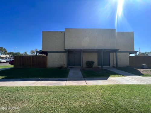 6066 W Golden Ln, Glendale, AZ, 85302-4557 | Card Image