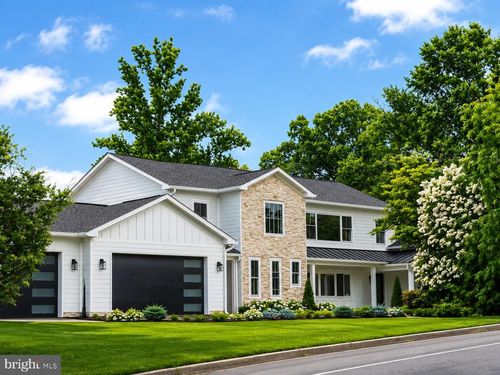 3237 Sleepy Hollow Rd, FALLS CHURCH, VA, 22042-4311 | Card Image