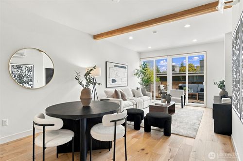 a-608 18th Ave E, Seattle, WA, 98112-3926 | Card Image