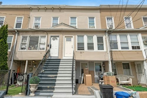 331 Forest St, Kearny, NJ, 07032-3532 | Card Image