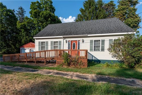 30 Jefferson St, Phoenix, NY, 13135-2332 | Card Image