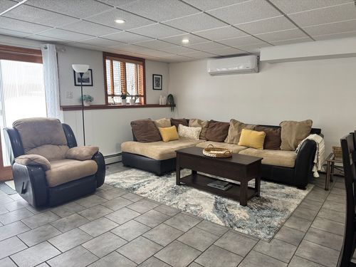 2-6 Saint Anthonys Ln, Gloucester, MA, 01930-4263 | Card Image