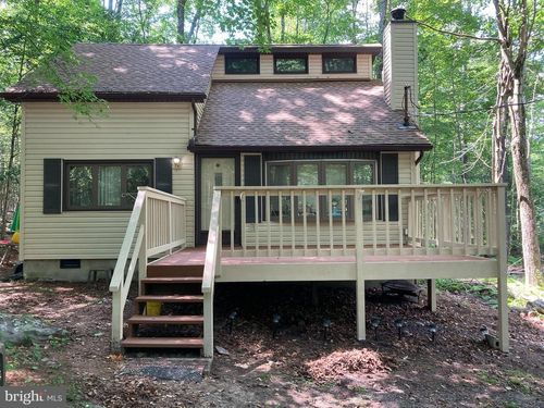 122 Paxinos Dr, POCONO LAKE, PA, 18347-8072 | Card Image