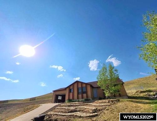 1921 Berry Berry Dr, Kemmerer, WY, 83101-4213 | Card Image